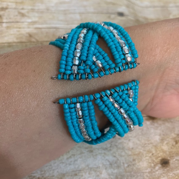 Turquoise cuff bracelet - Picture 5 of 6